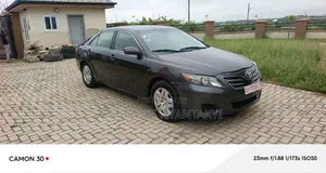 Toyota Camry LE 4dr Sedan (2.5L 4cyl 6AM) 2010 Gray