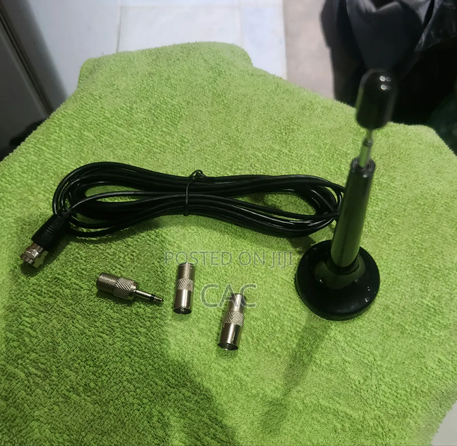 High Performance Indoor Radio Antenna
