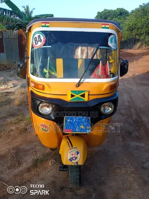 Bajaj RE 2025 Yellow