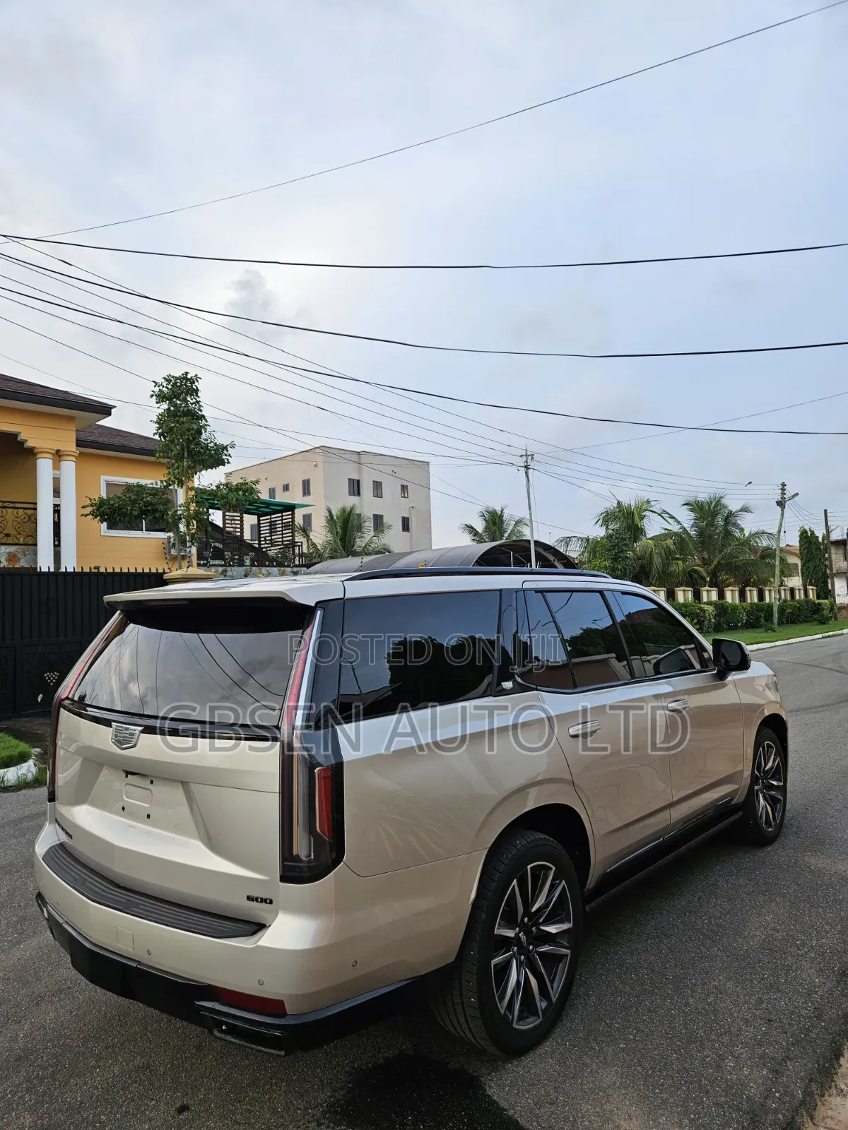 Cadillac Escalade 2021 Gold