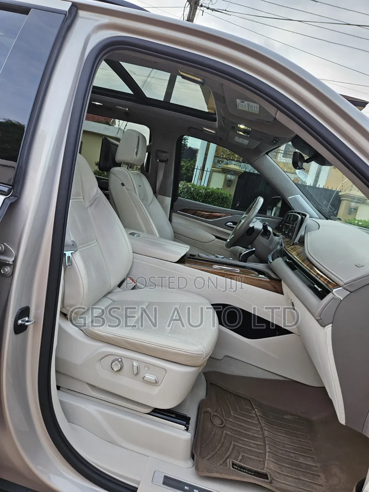 Cadillac Escalade 2021 Gold