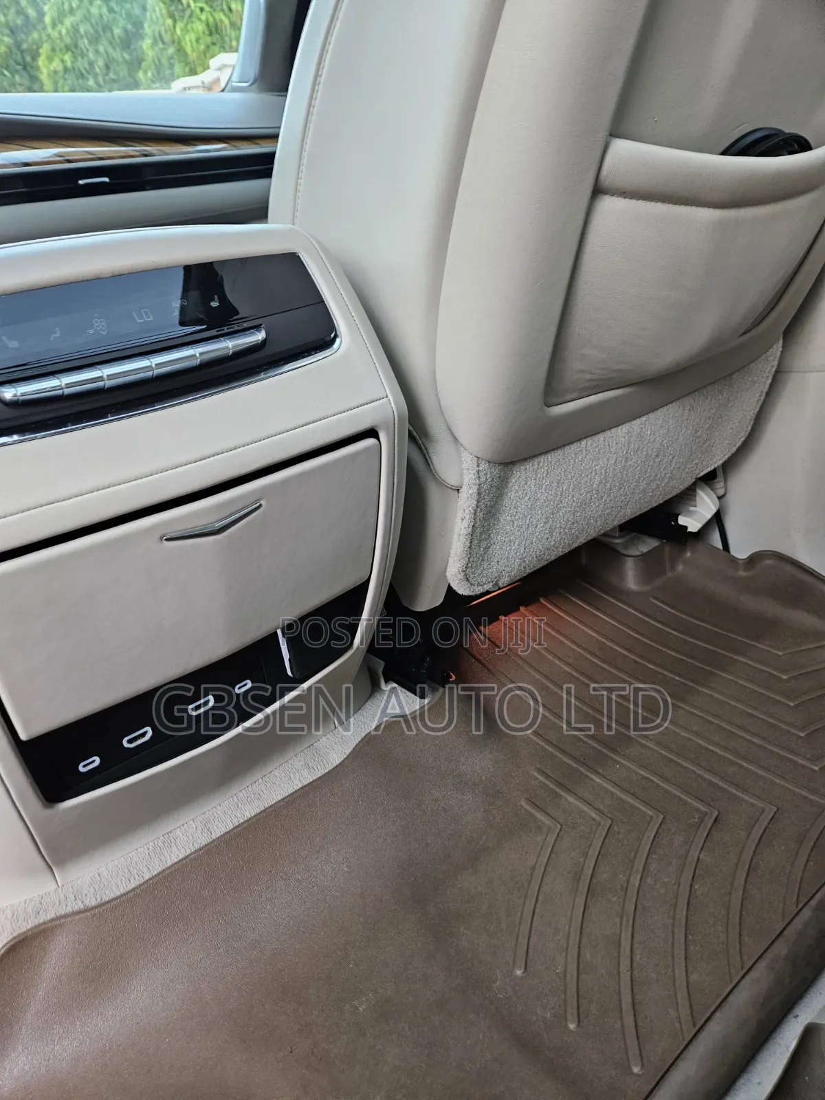 Cadillac Escalade 2021 Gold