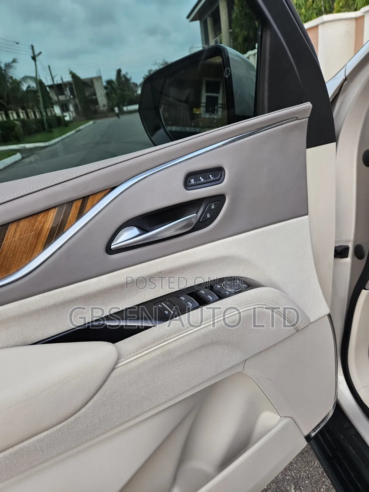 Cadillac Escalade 2021 Gold