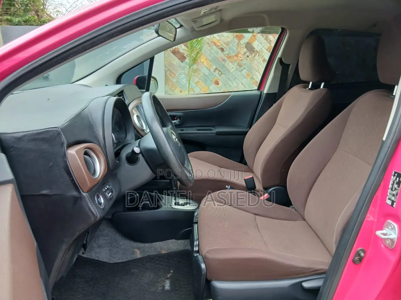 Toyota Vitz 1.0 FWD 5dr 2013 Pink