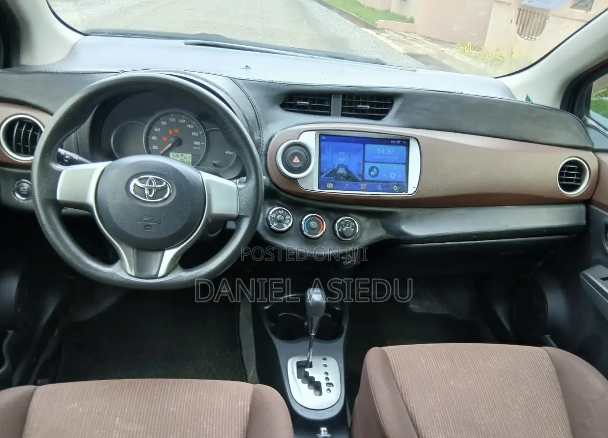 Toyota Vitz 1.0 FWD 5dr 2013 Pink