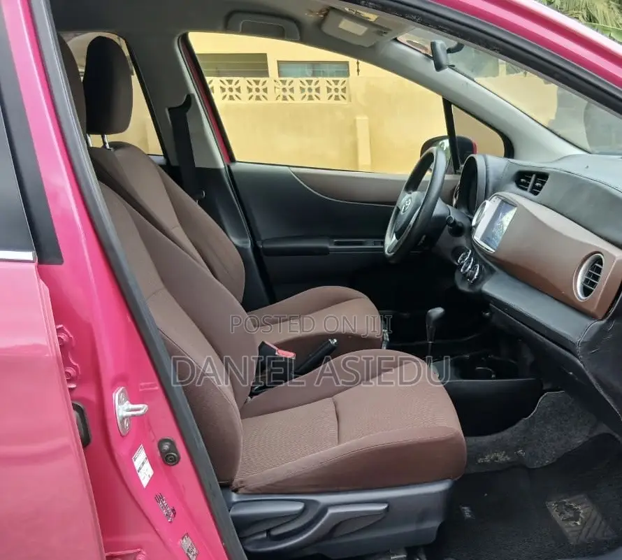 Toyota Vitz 1.0 FWD 5dr 2013 Pink