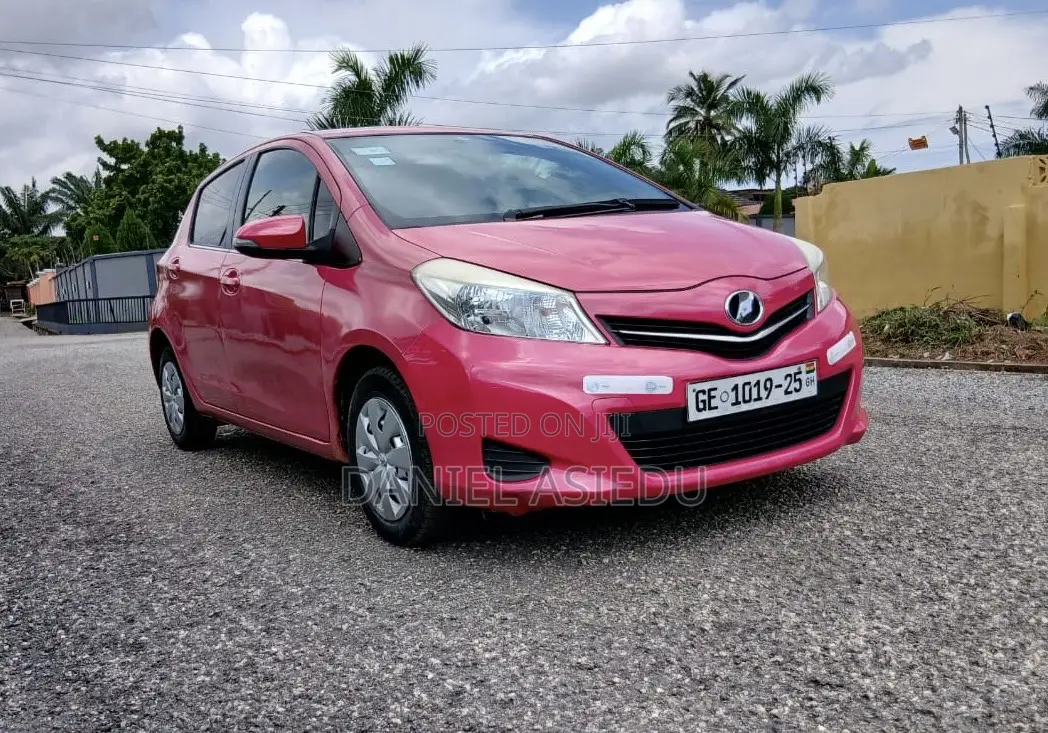 Toyota Vitz 1.0 FWD 5dr 2013 Pink