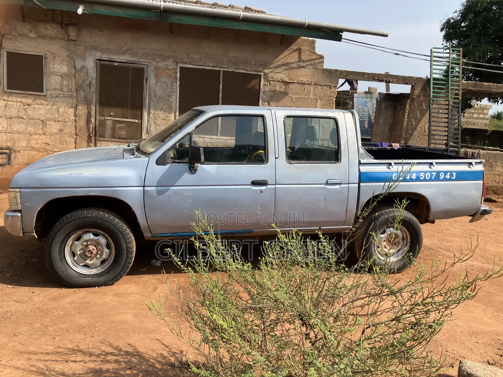 Nissan Hardbody 1997 Blue