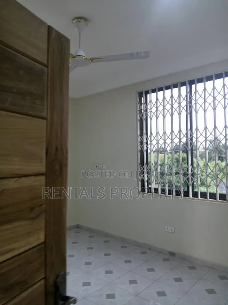 2bdrm Block of Flats in Amrahia for rent