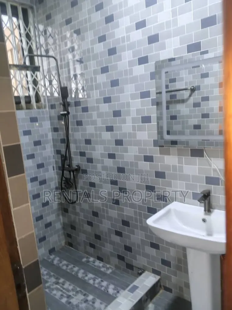 2bdrm Block of Flats in Amrahia for rent