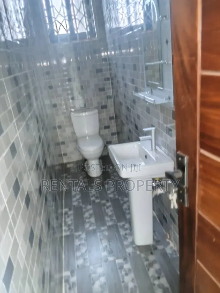 2bdrm Block of Flats in Amrahia for rent