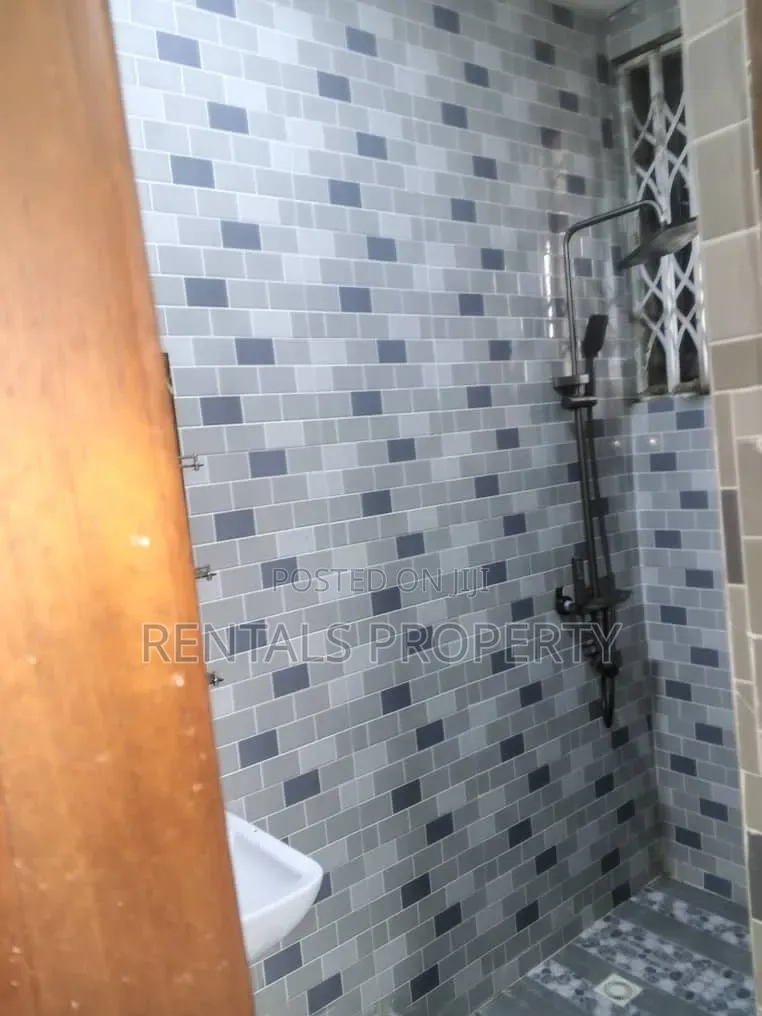 2bdrm Block of Flats in Amrahia for rent