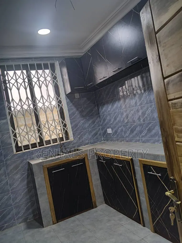 2bdrm Block of Flats in Amrahia for rent