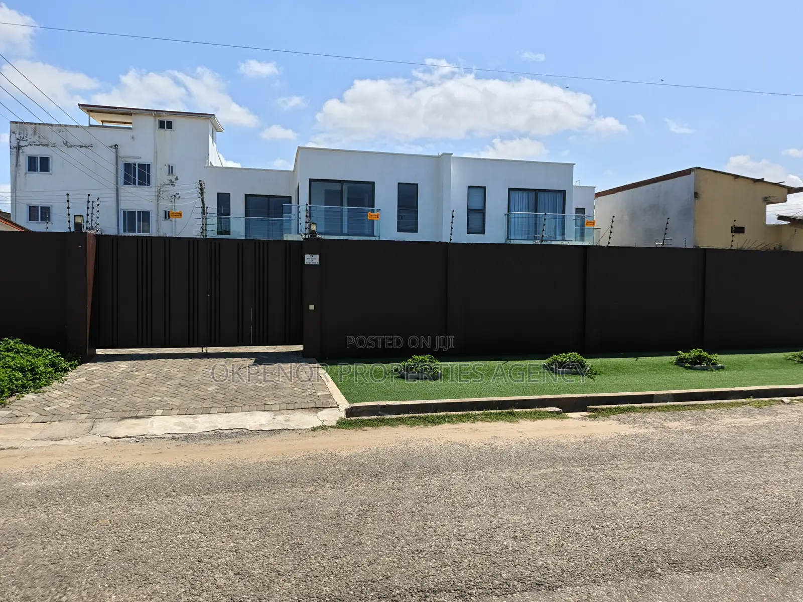 3bdrm House in South La Estate, Accra Metropolitan for rent