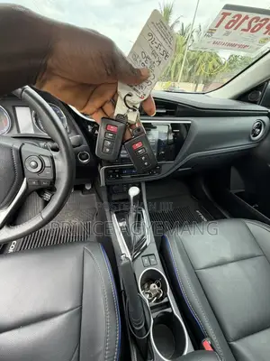 Toyota Corolla XSE 4dr Sedan (1.8L 4cyl CVT) 2017 Black