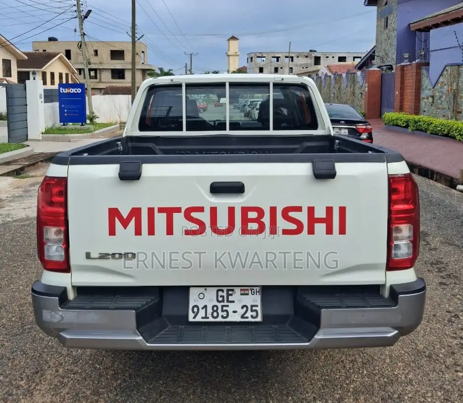 Mitsubishi L200 2024 White