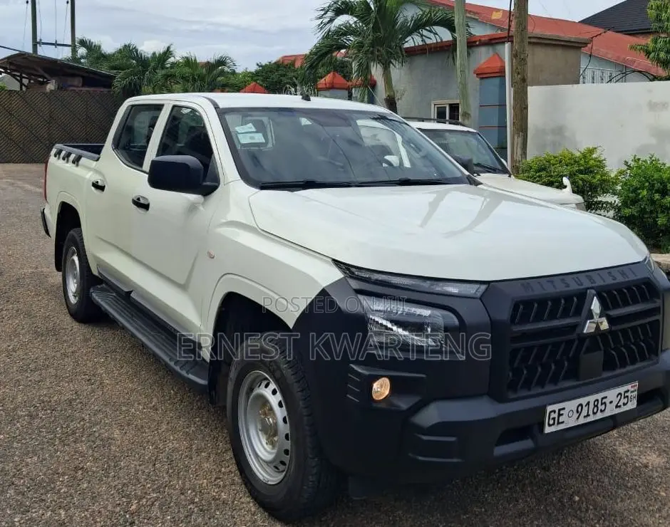 Mitsubishi L200 2024 White