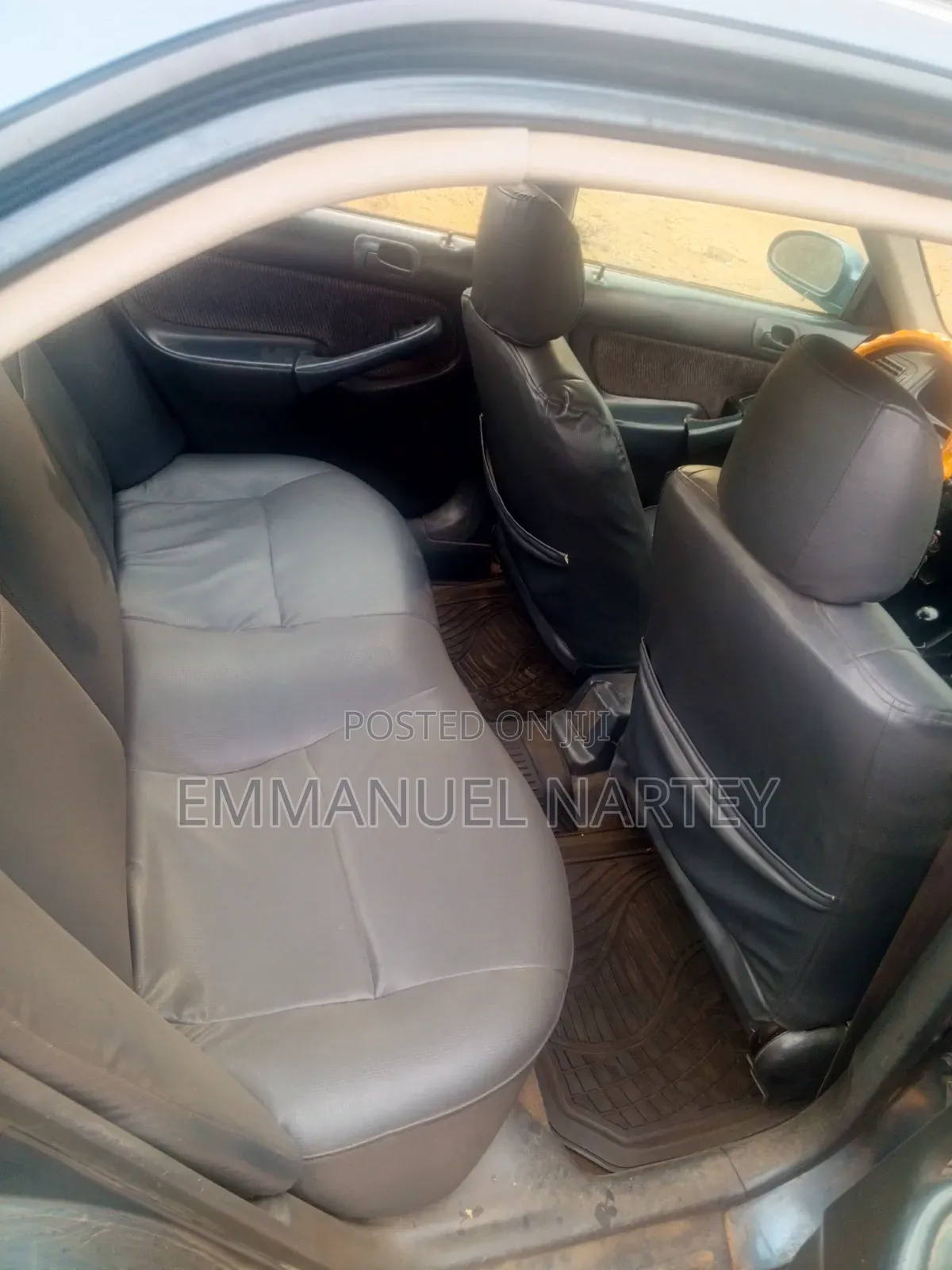 Toyota Vitz 2010 Red