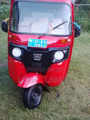 Bajaj RE 2023 Red