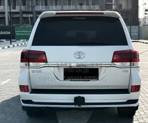 Toyota Land Cruiser 4.5 V8 TD 2019 White