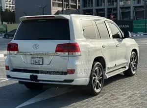 Toyota Land Cruiser 4.5 V8 TD 2019 White