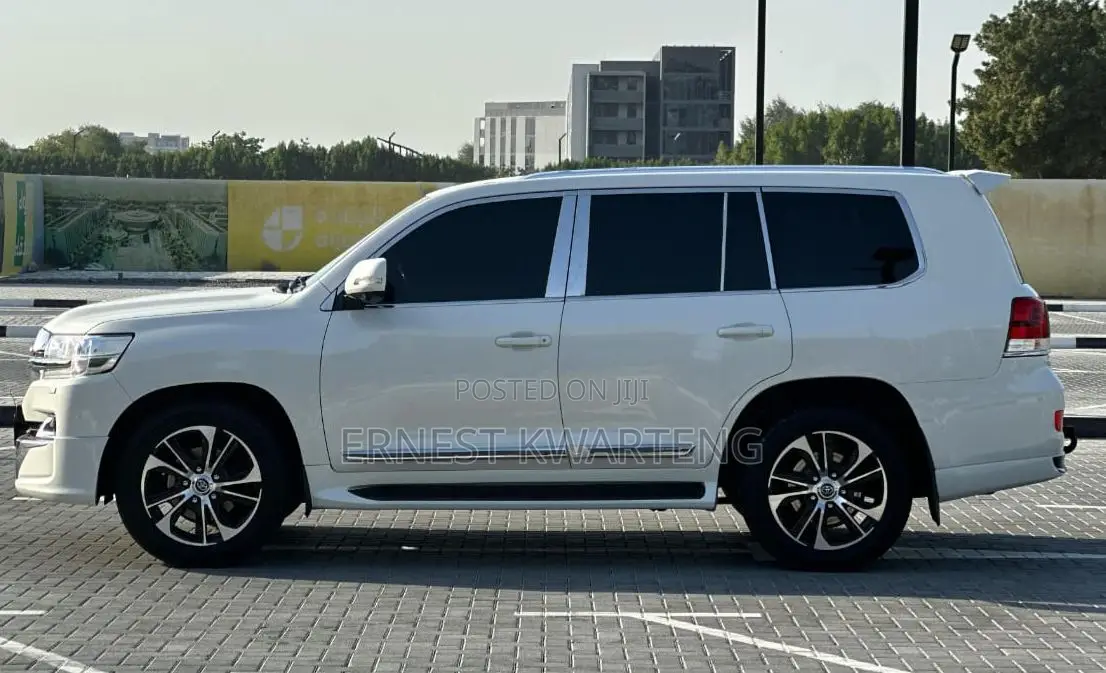 Toyota Land Cruiser 4.5 V8 TD 2019 White