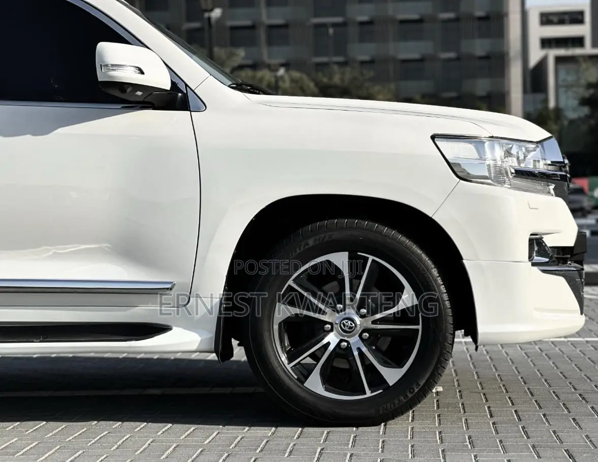 Toyota Land Cruiser 4.5 V8 TD 2019 White