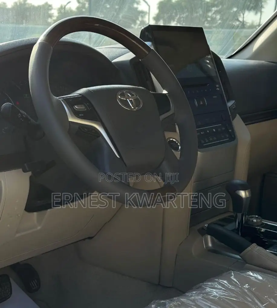 Toyota Land Cruiser 4.5 V8 TD 2019 White