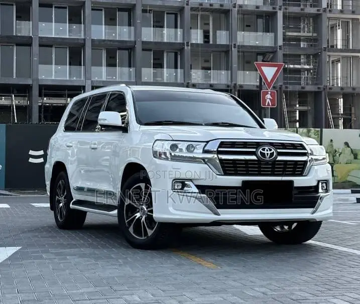 Toyota Land Cruiser 4.5 V8 TD 2019 White