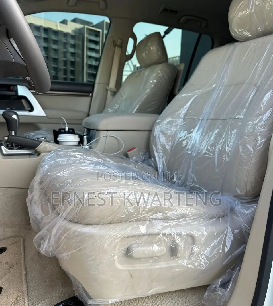 Toyota Land Cruiser 4.5 V8 TD 2019 White