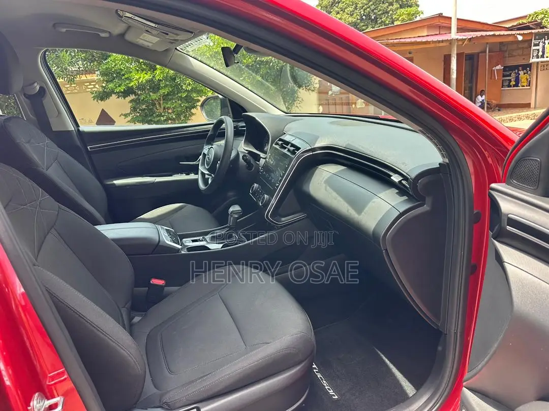 Hyundai Tucson 2022 Red