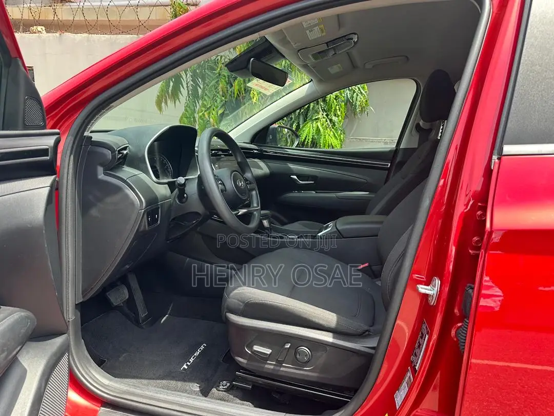 Hyundai Tucson 2022 Red