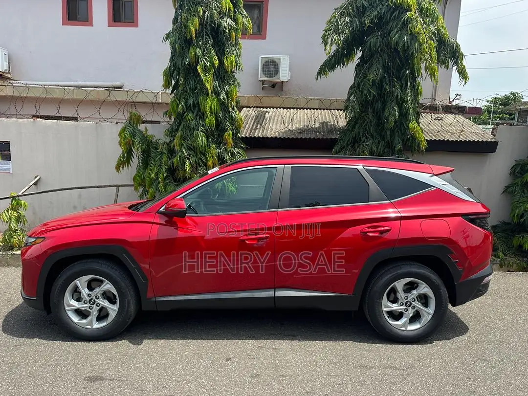 Hyundai Tucson 2022 Red