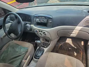 Hyundai Accent 2010 Gray