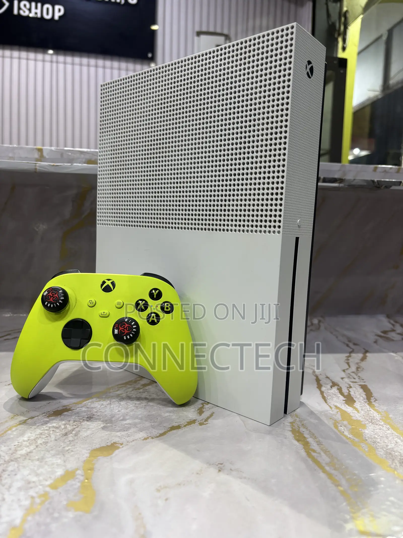 Xbox One S