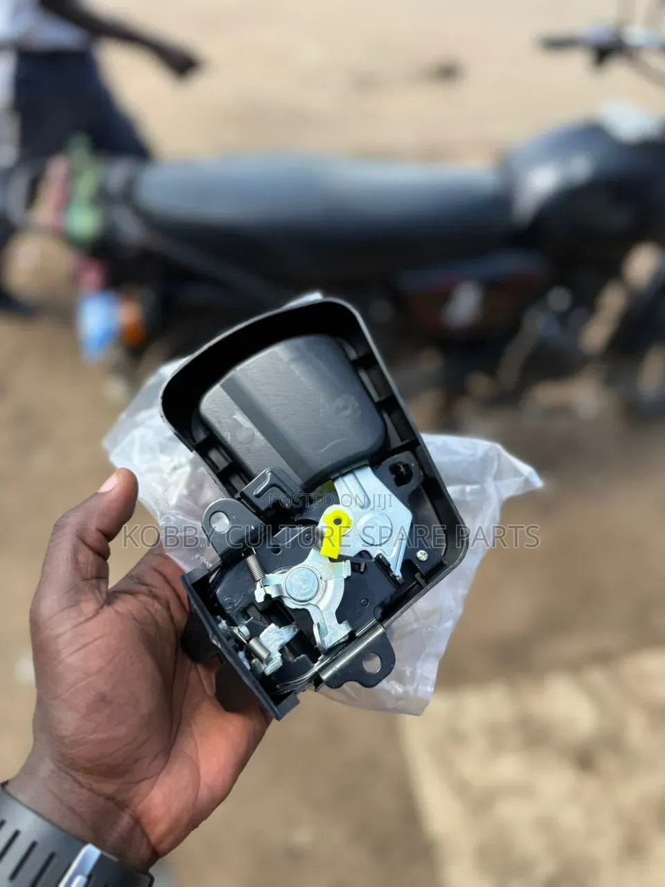Original Brand New Toyota Corolla Butt Locks Available for All Cars