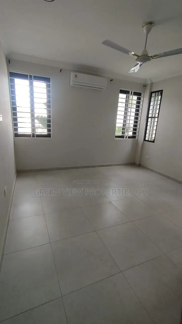 2bdrm Apartment in Achimota for rent