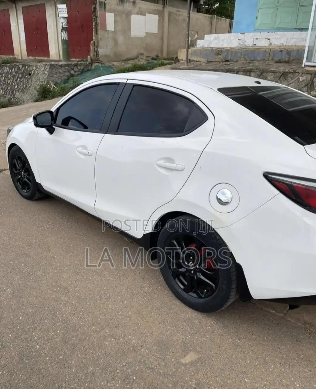 Toyota Yaris iA 1.5 FWD 2017 White