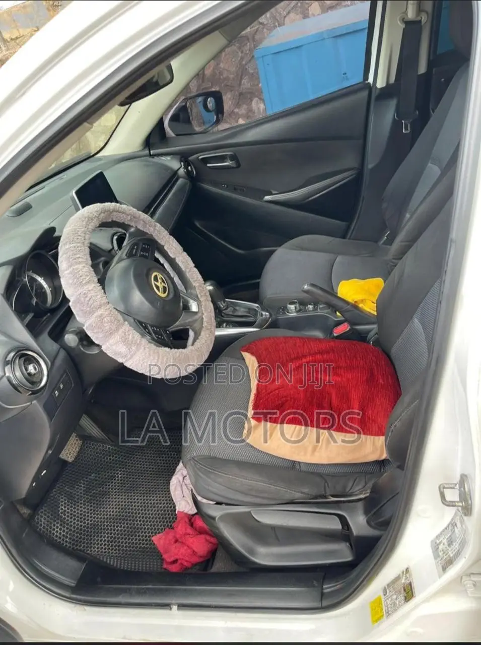Toyota Yaris iA 1.5 FWD 2017 White