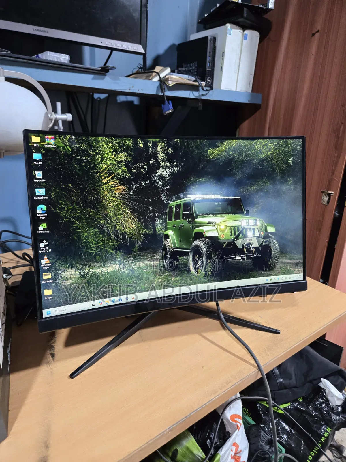 24 Inches Gaming Carve Monitor 1080p 144hz