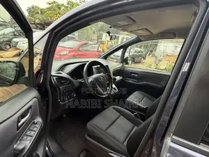 Toyota Voxy SV Premium 2014 Blue