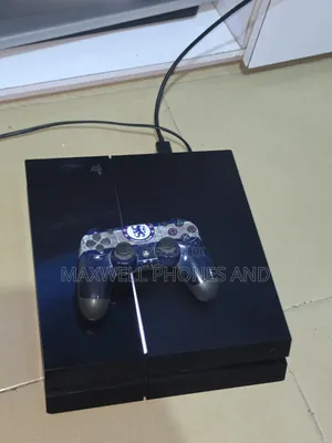 Playstation 4 With 5 Games Installed
