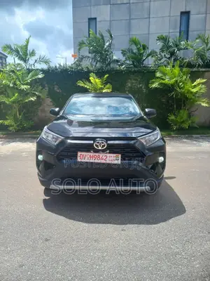 Toyota RAV4 LE 2021 Black