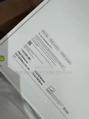 New Laptop Apple MacBook Pro 2025 M5 16GB Apple M5 SSD 512GB