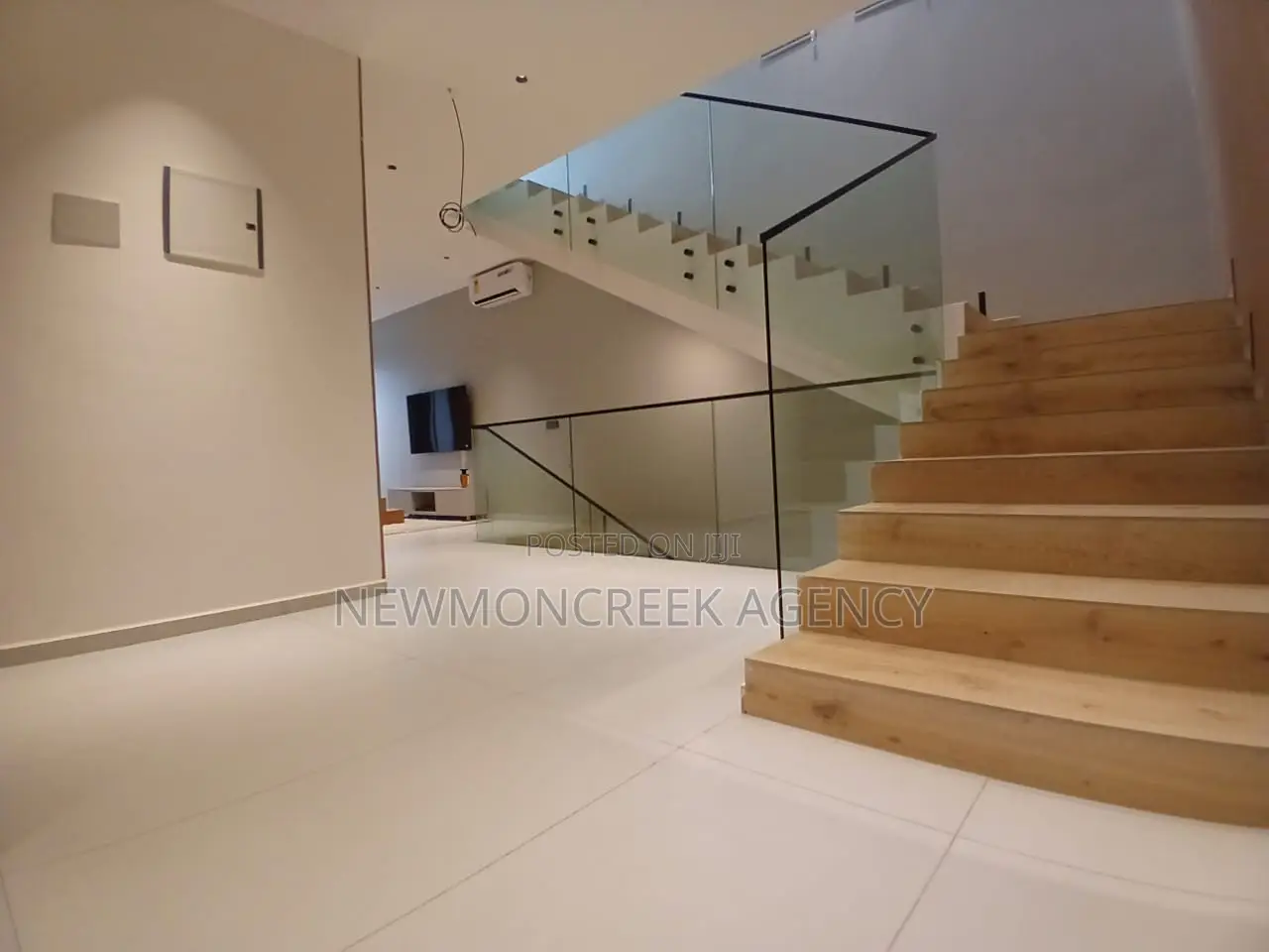 Furnished 5bdrm Duplex in With Pool East Legon, Accra Metropolitan