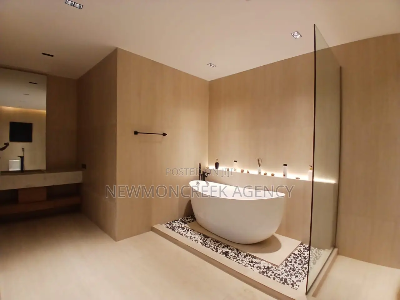 Furnished 5bdrm Duplex in With Pool East Legon, Accra Metropolitan