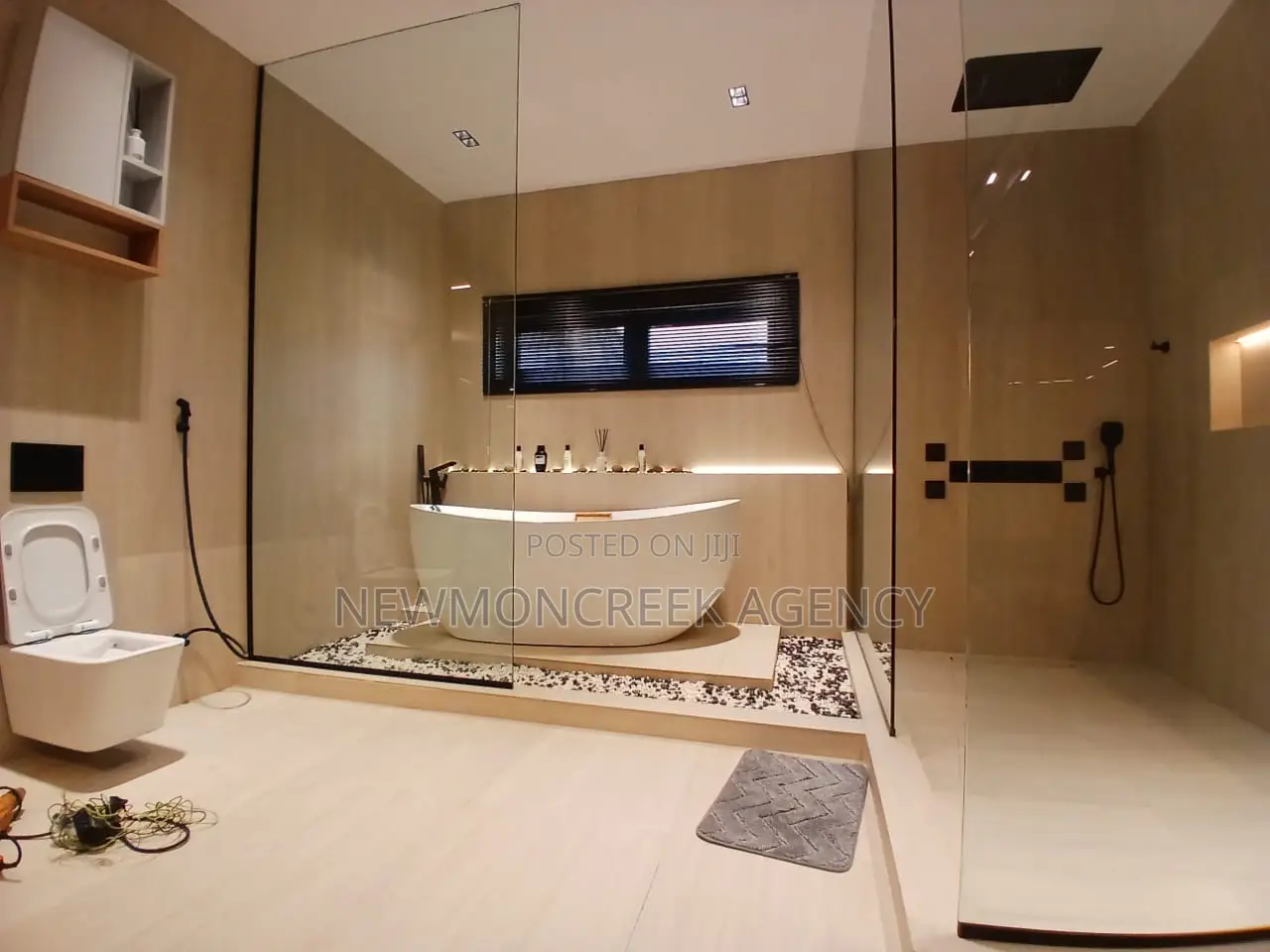 Furnished 5bdrm Duplex in With Pool East Legon, Accra Metropolitan