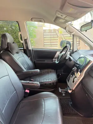 Toyota Voxy 2012 Black