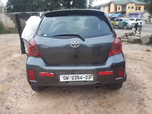 Toyota Vitz 2010 Gray