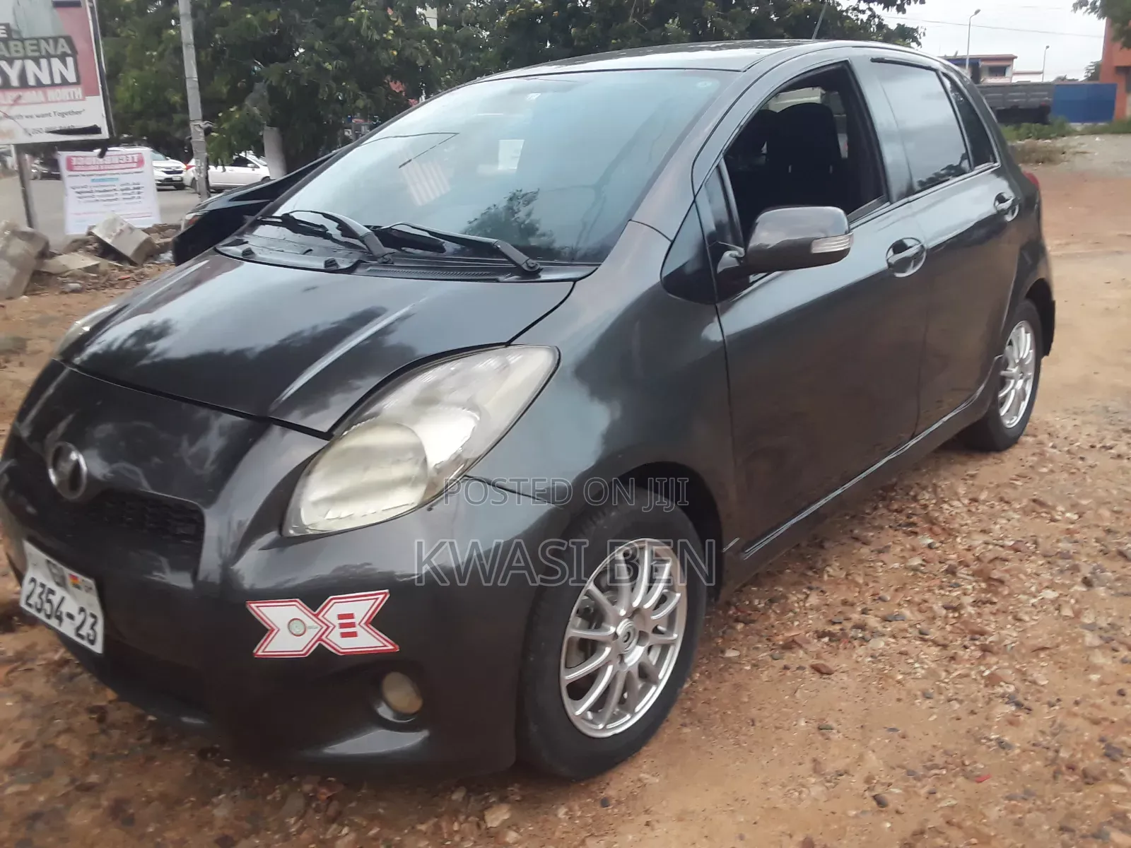 Toyota Vitz 2010 Gray
